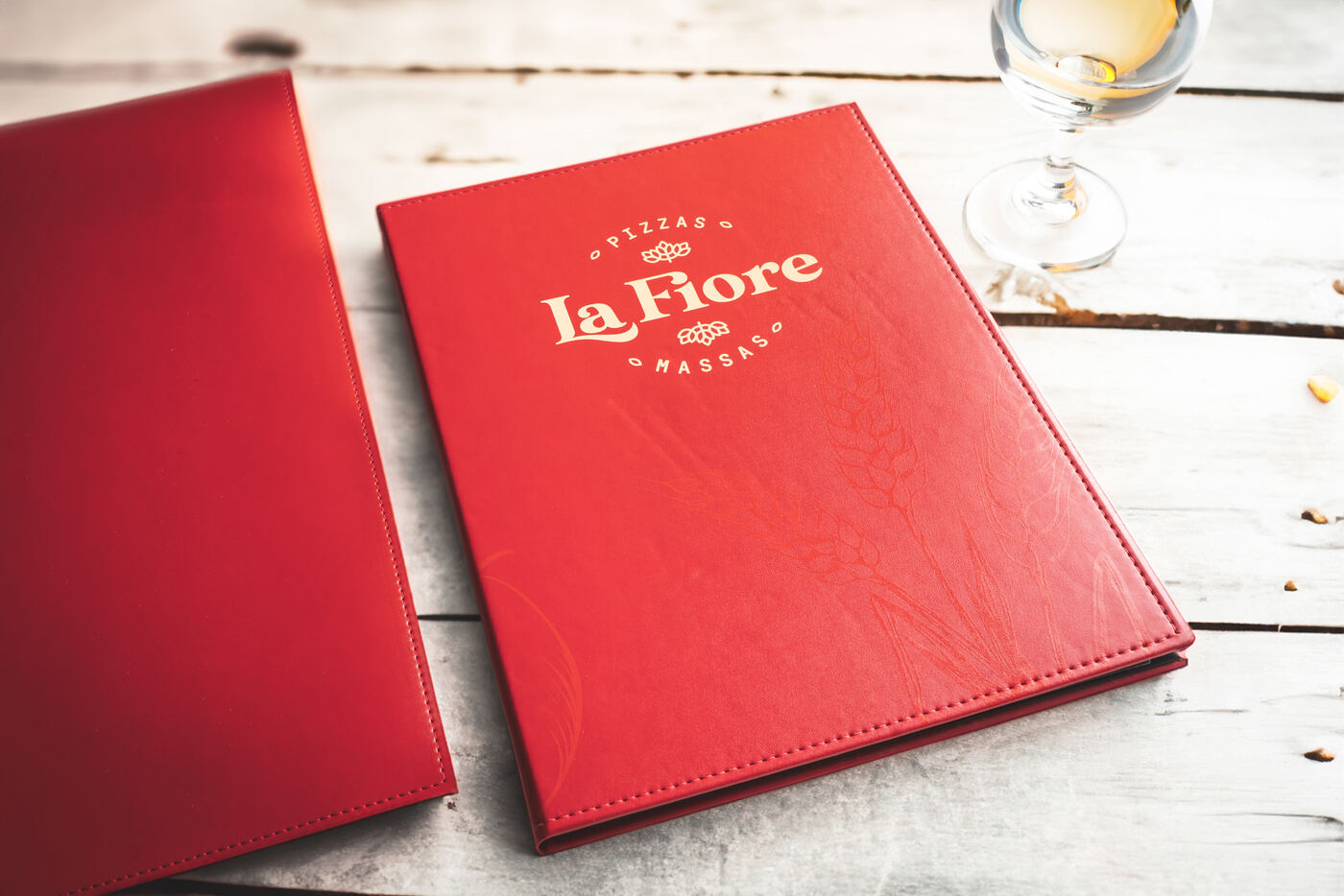 cardápio em couro impresso para pizzaria