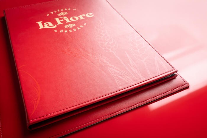 cardápio em couro impresso para pizzaria